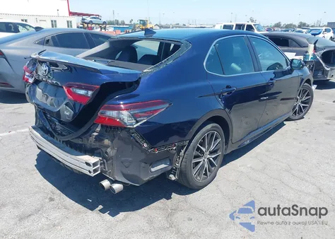 2022 Toyota Camry Se z USA, uszkodzony, nr VIN 4T1G11AKXNU646725